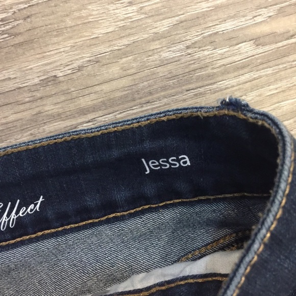 Gloria Vanderbilt Jessa embroidered Jeans - Picture 4 of 8